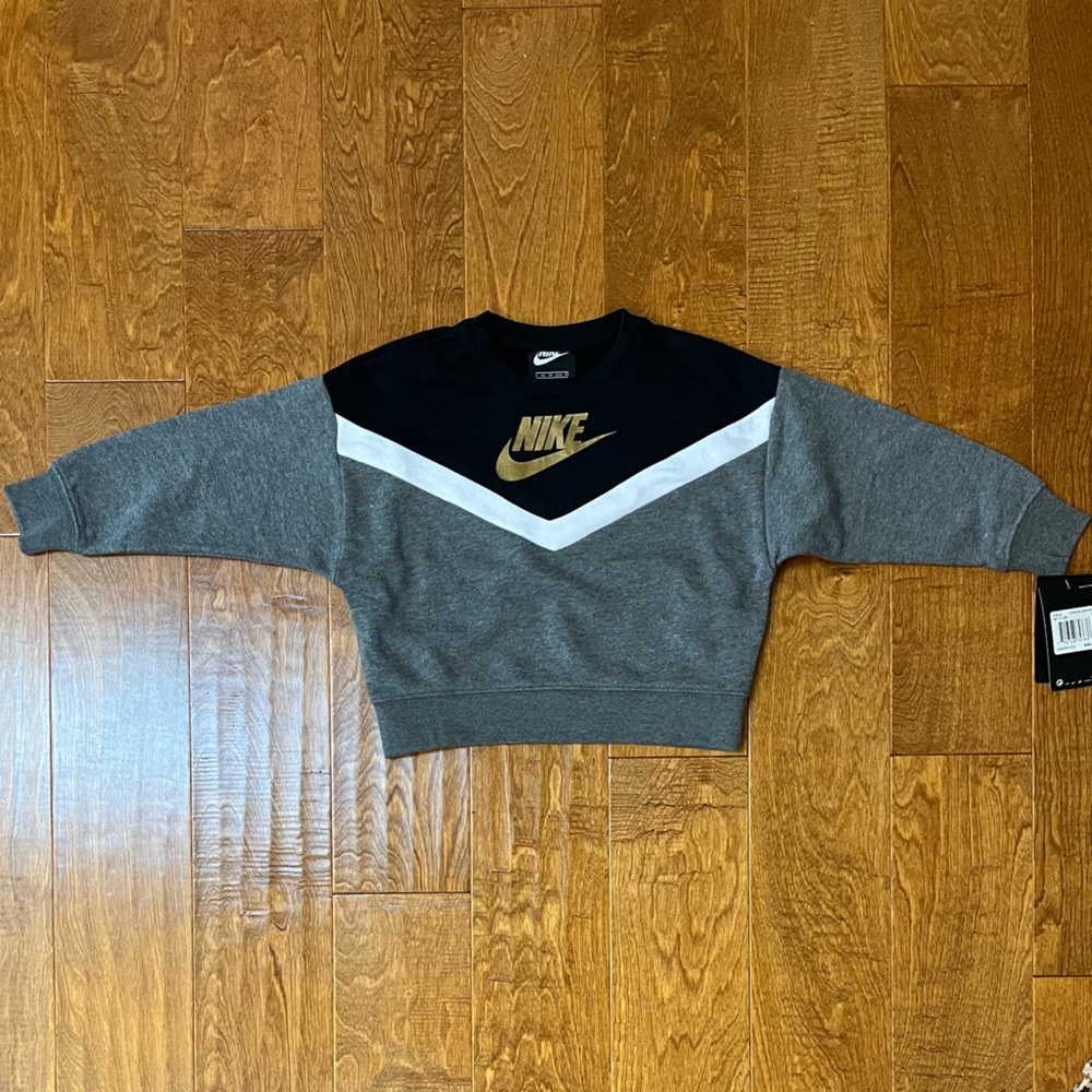 NEW WITH TAGS! Toddler Girls Nike Go for the Gold Crewneck Sweatshirt - Sz 4